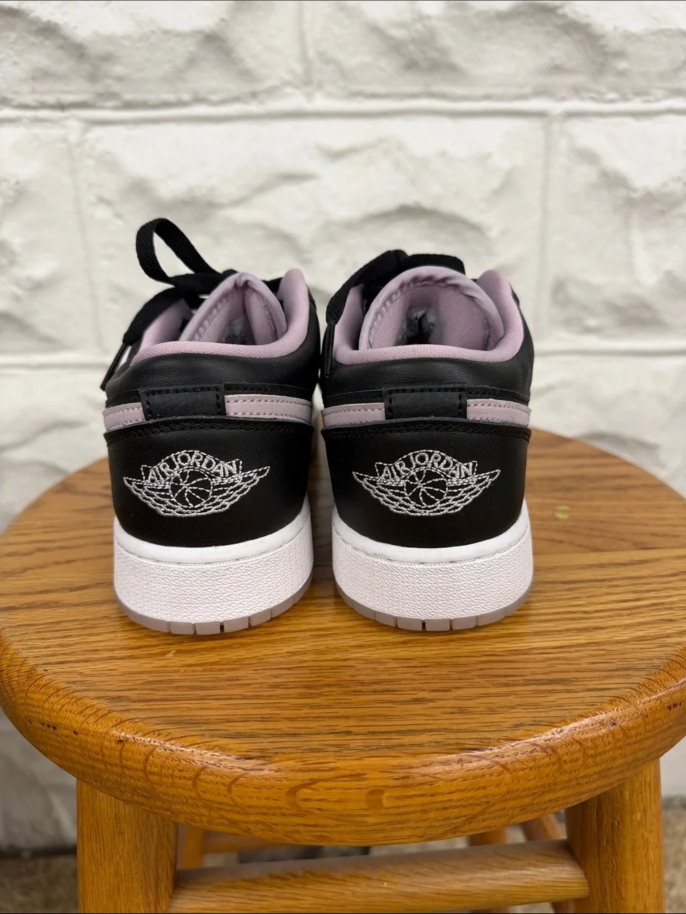 Nike Air Jordan 1 Low SE Sneakers Black Iced Lilac Purple